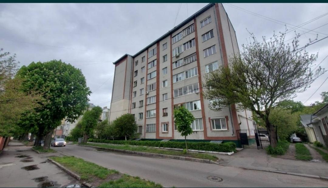 Затишні Апартаменти В Центрі Rivne Bagian luar foto